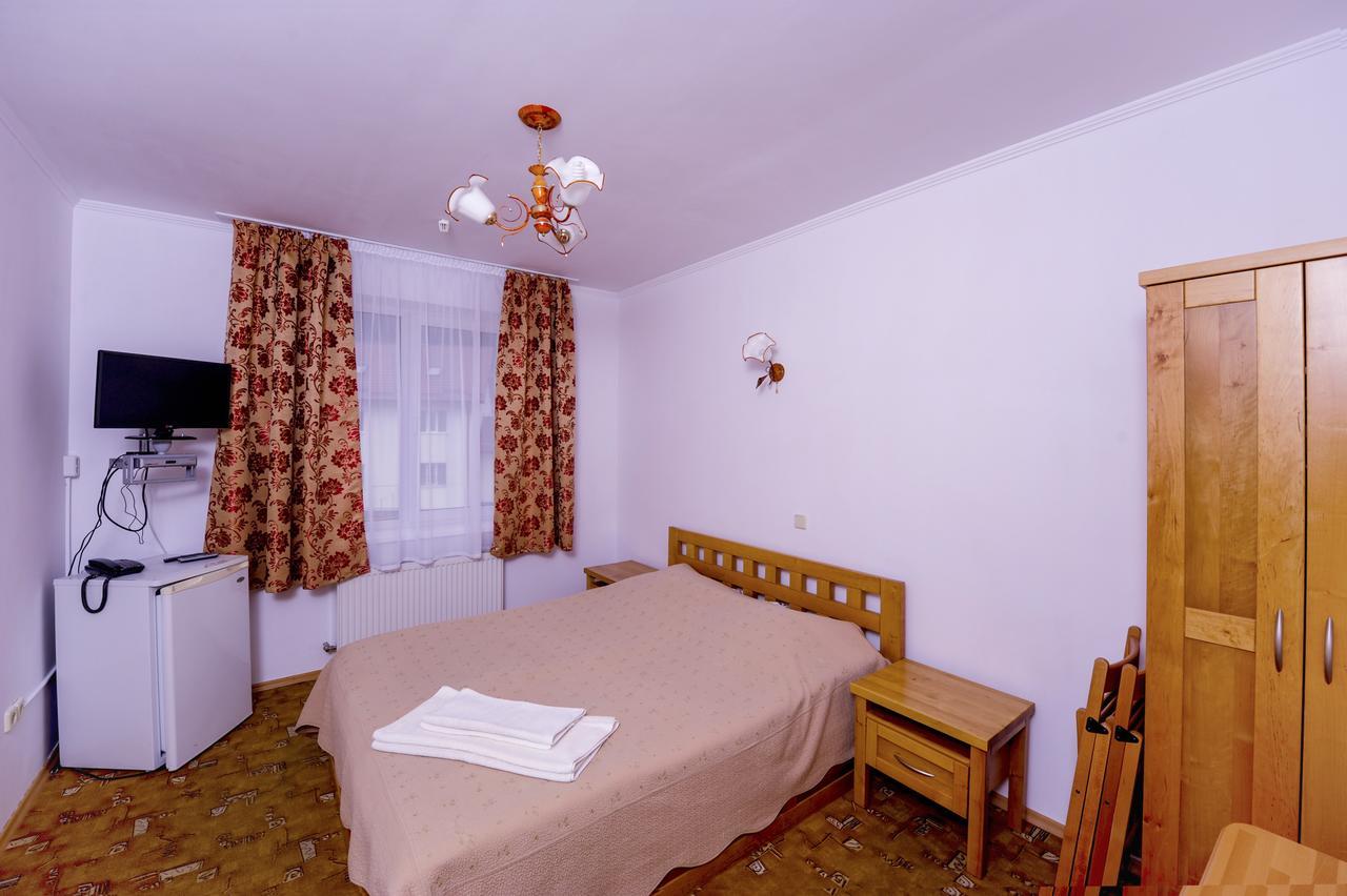 Hotel Radiola Yaremche Ngoại thất bức ảnh